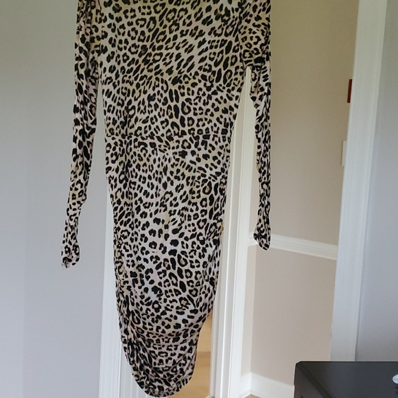 Animal print dress size M Guess NWT - Picture 4 of 4